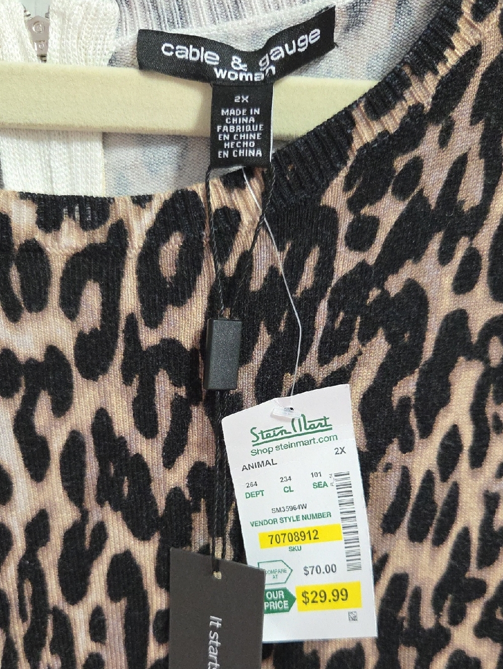 Cable & Gauge Leopard Print Lightweight Sweater - Picture 2 of 4
